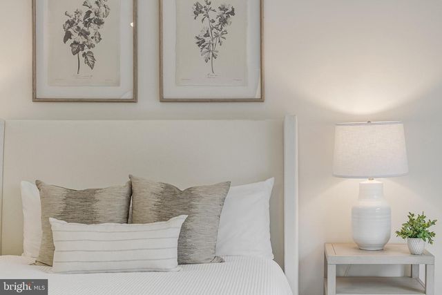 2261 CEDAR COVE CT, Reston, VA 20191