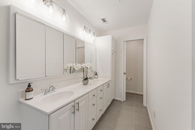 2261 CEDAR COVE CT, Reston, VA 20191