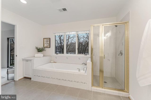 2261 CEDAR COVE CT, Reston, VA 20191