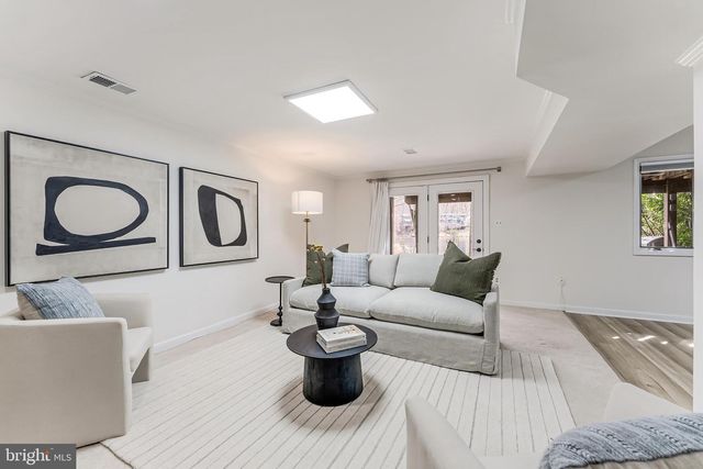 2261 CEDAR COVE CT, Reston, VA 20191