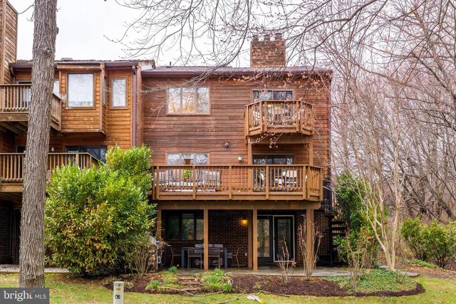 2261 CEDAR COVE CT, Reston, VA 20191