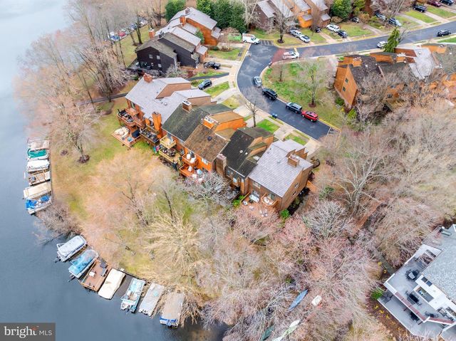 2261 CEDAR COVE CT, Reston, VA 20191