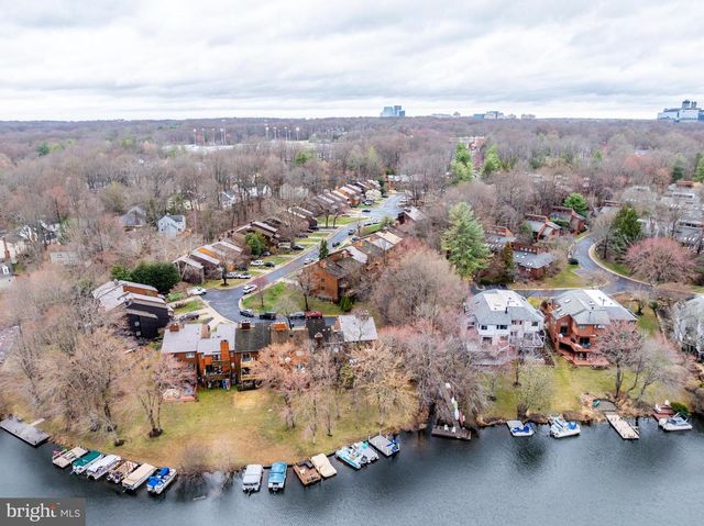 2261 CEDAR COVE CT, Reston, VA 20191