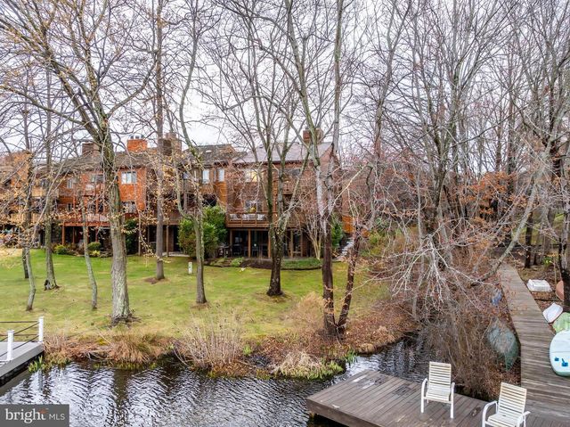 2261 CEDAR COVE CT, Reston, VA 20191