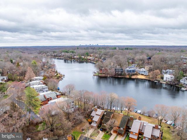 2261 CEDAR COVE CT, Reston, VA 20191