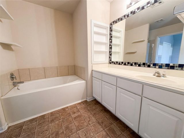 9881 Hyacinth Way, Conroe, TX 77385