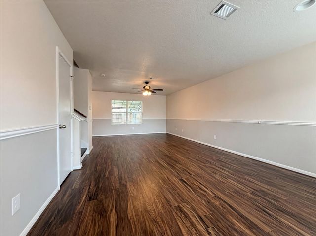 9881 Hyacinth Way, Conroe, TX 77385