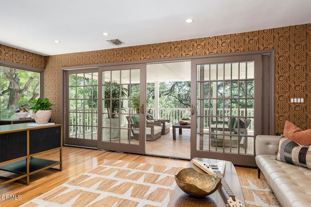 4086 Hampstead Road, La Canada Flintridge, CA 91011