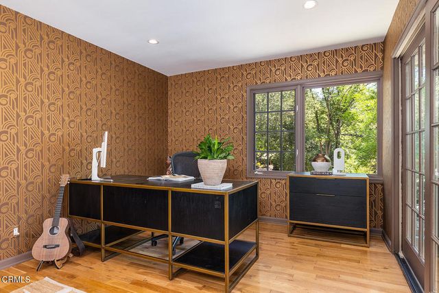 4086 Hampstead Road, La Canada Flintridge, CA 91011