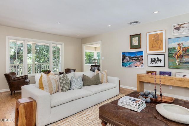 4086 Hampstead Road, La Canada Flintridge, CA 91011