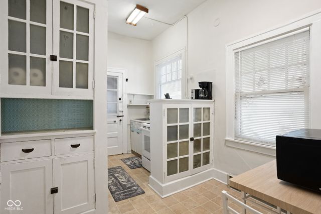 784 Woodruff Place East Drive 2, Indianapolis, IN 46201