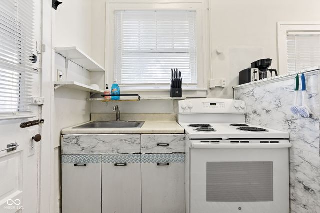 784 Woodruff Place East Drive 2, Indianapolis, IN 46201