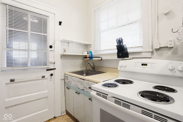 784 Woodruff Place East Drive 2, Indianapolis, IN 46201