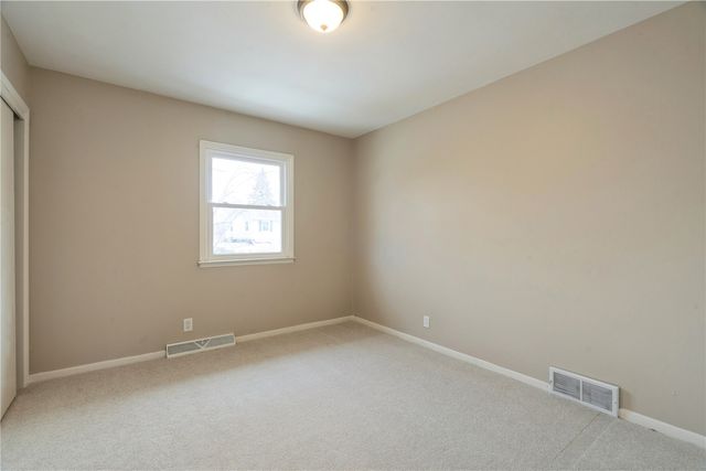 1325 36th Street SE, Cedar Rapids, IA 52403