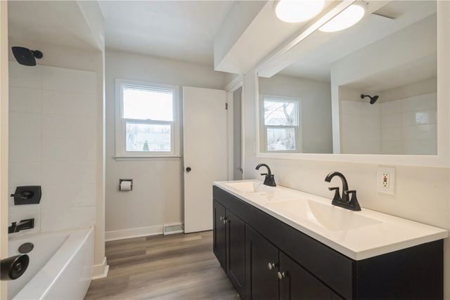 1325 36th Street SE, Cedar Rapids, IA 52403