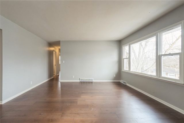 1325 36th Street SE, Cedar Rapids, IA 52403