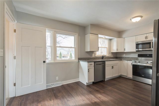 1325 36th Street SE, Cedar Rapids, IA 52403