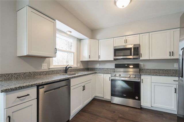 1325 36th Street SE, Cedar Rapids, IA 52403