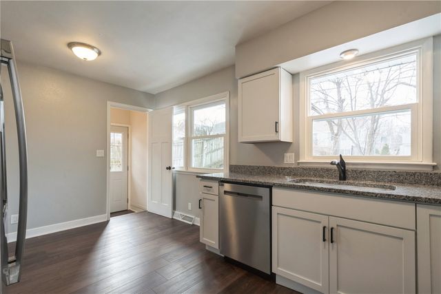 1325 36th Street SE, Cedar Rapids, IA 52403