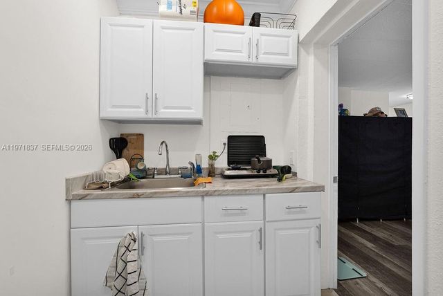 3010 NW 95th Ter B, Miami, FL 33147