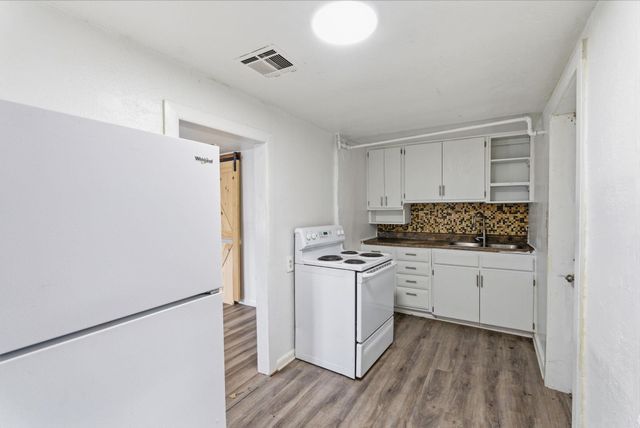 1801 S Glenn, Wichita, KS 67203