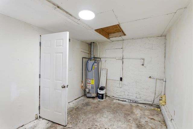 1801 S Glenn, Wichita, KS 67203