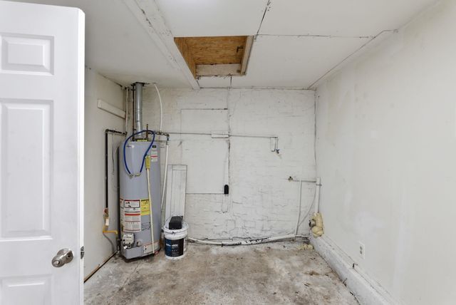 1801 S Glenn, Wichita, KS 67203