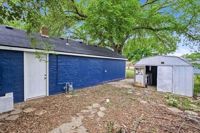 1801 S Glenn, Wichita, KS 67203