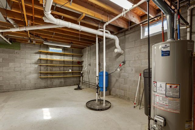 N6957 Jennifer DRIVE, Plymouth, WI 53073