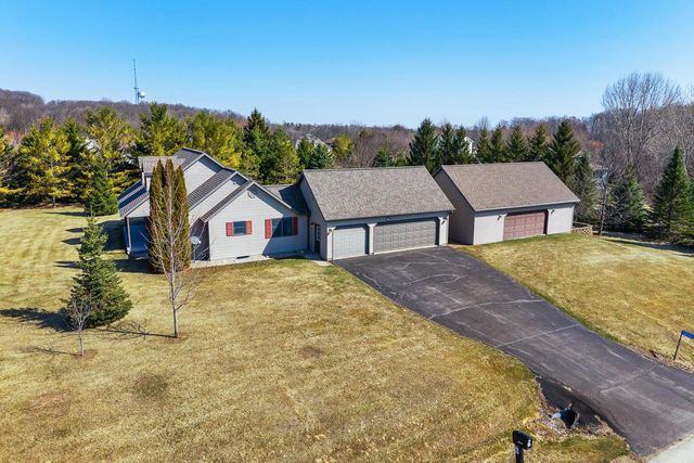 N6957 Jennifer DRIVE, Plymouth, WI 53073