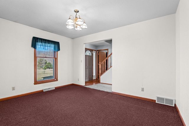 N6957 Jennifer DRIVE, Plymouth, WI 53073