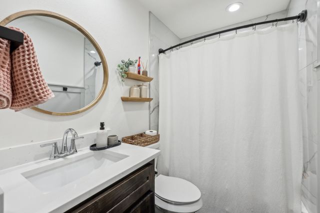 1601 Rindie Street, Irving, TX 75060