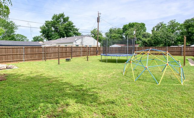 1601 Rindie Street, Irving, TX 75060