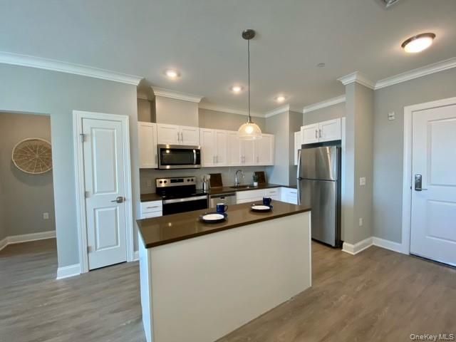75 E Hoffman Avenue 3059, Lindenhurst, NY 11757