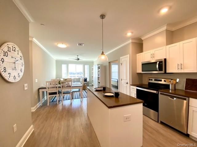 75 E Hoffman Avenue 3059, Lindenhurst, NY 11757