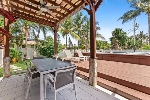 728 NE 9TH Avenue, Boynton Beach, FL 33435