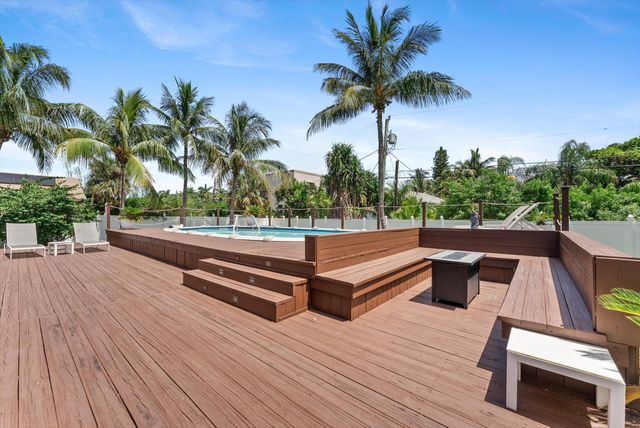 728 NE 9TH Avenue, Boynton Beach, FL 33435