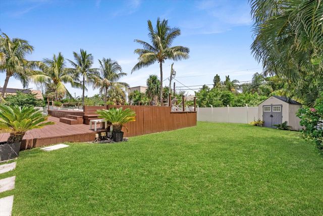 728 NE 9TH Avenue, Boynton Beach, FL 33435