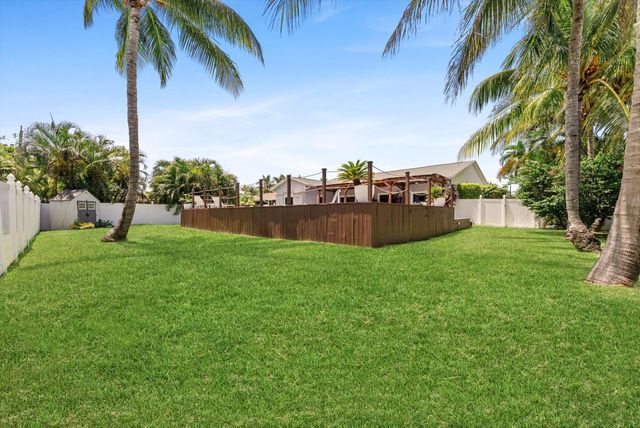 728 NE 9TH Avenue, Boynton Beach, FL 33435
