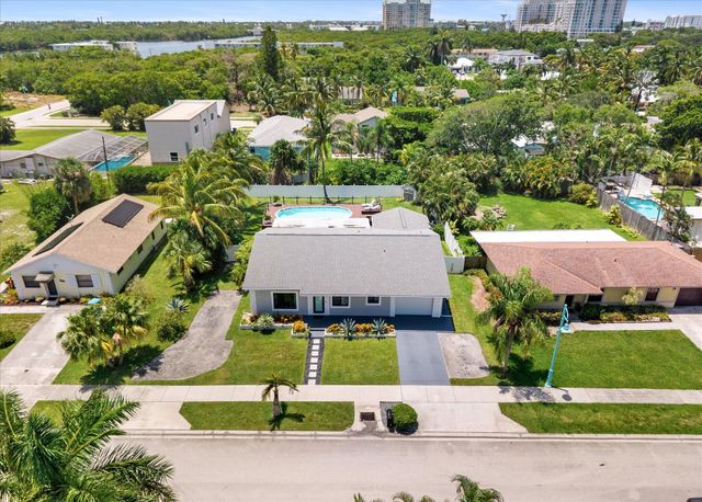 728 NE 9TH Avenue, Boynton Beach, FL 33435