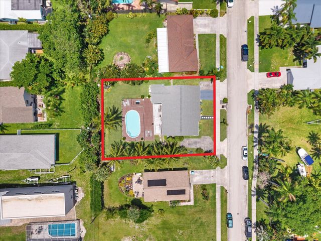 728 NE 9TH Avenue, Boynton Beach, FL 33435