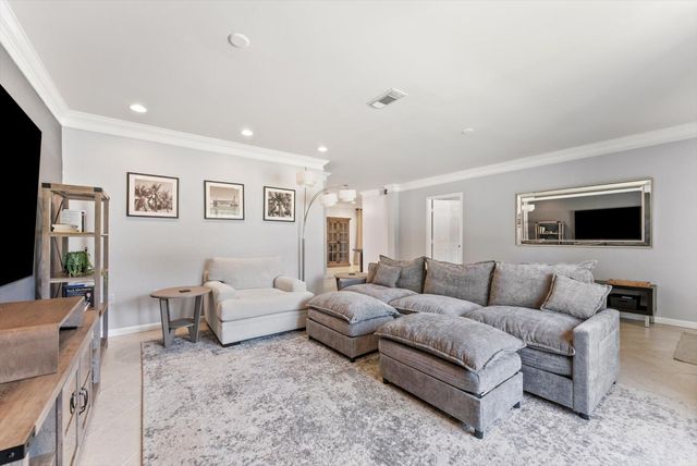 728 NE 9TH Avenue, Boynton Beach, FL 33435