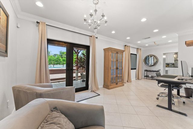 728 NE 9TH Avenue, Boynton Beach, FL 33435