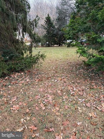 2540 FLINT HILL RD, Vienna, VA 22181