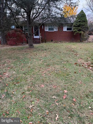 2540 FLINT HILL RD, Vienna, VA 22181