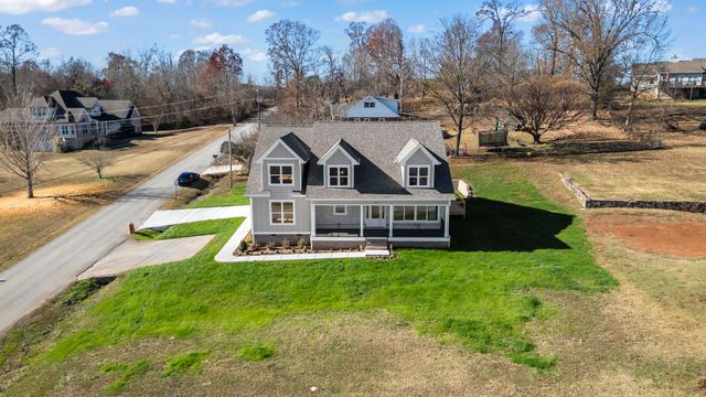 8211 Snow Hill Road, Ooltewah, TN 37363