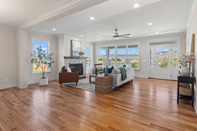 8211 Snow Hill Road, Ooltewah, TN 37363