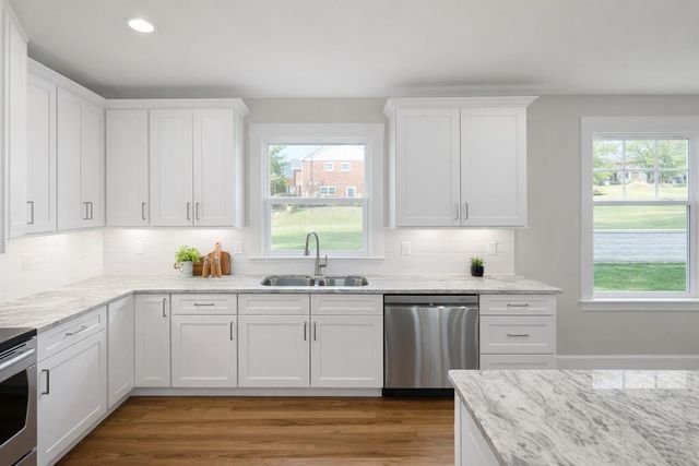 8211 Snow Hill Road, Ooltewah, TN 37363