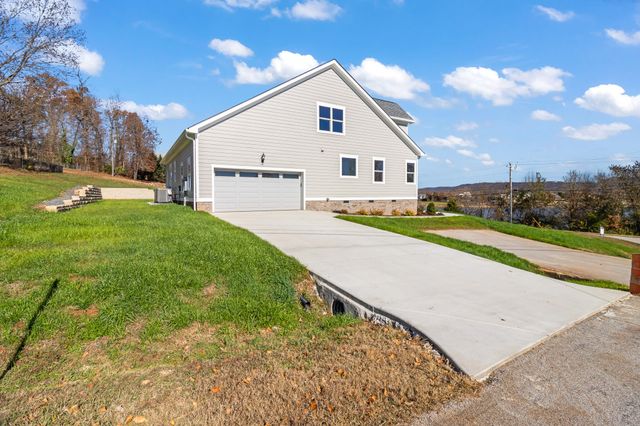 8211 Snow Hill Road, Ooltewah, TN 37363
