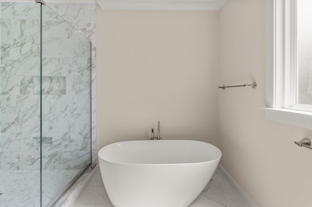 8211 Snow Hill Road, Ooltewah, TN 37363